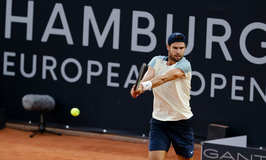 Карен Хачанов вышел во второй круг турнира в Гамбурге. Фото: Global Look Press