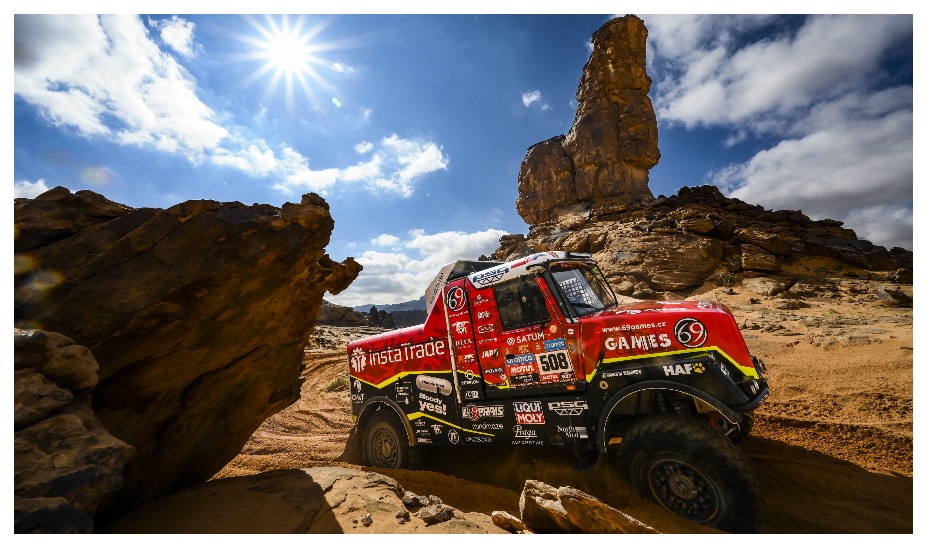 Чешский гонщик Алеш Лопрайс снялся с гонки после аварии со смертельным исходом. Фото: Global Look Press