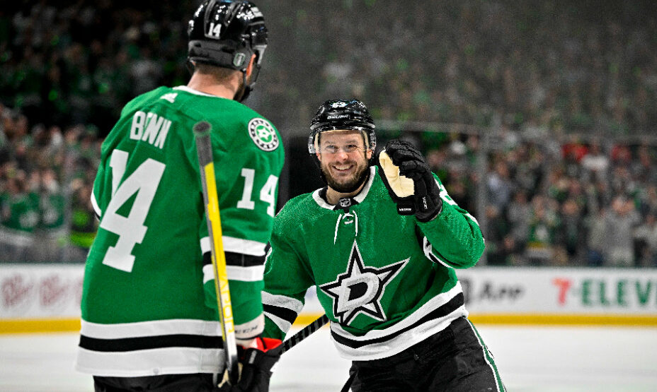 Евгений Дадонов, хоккей