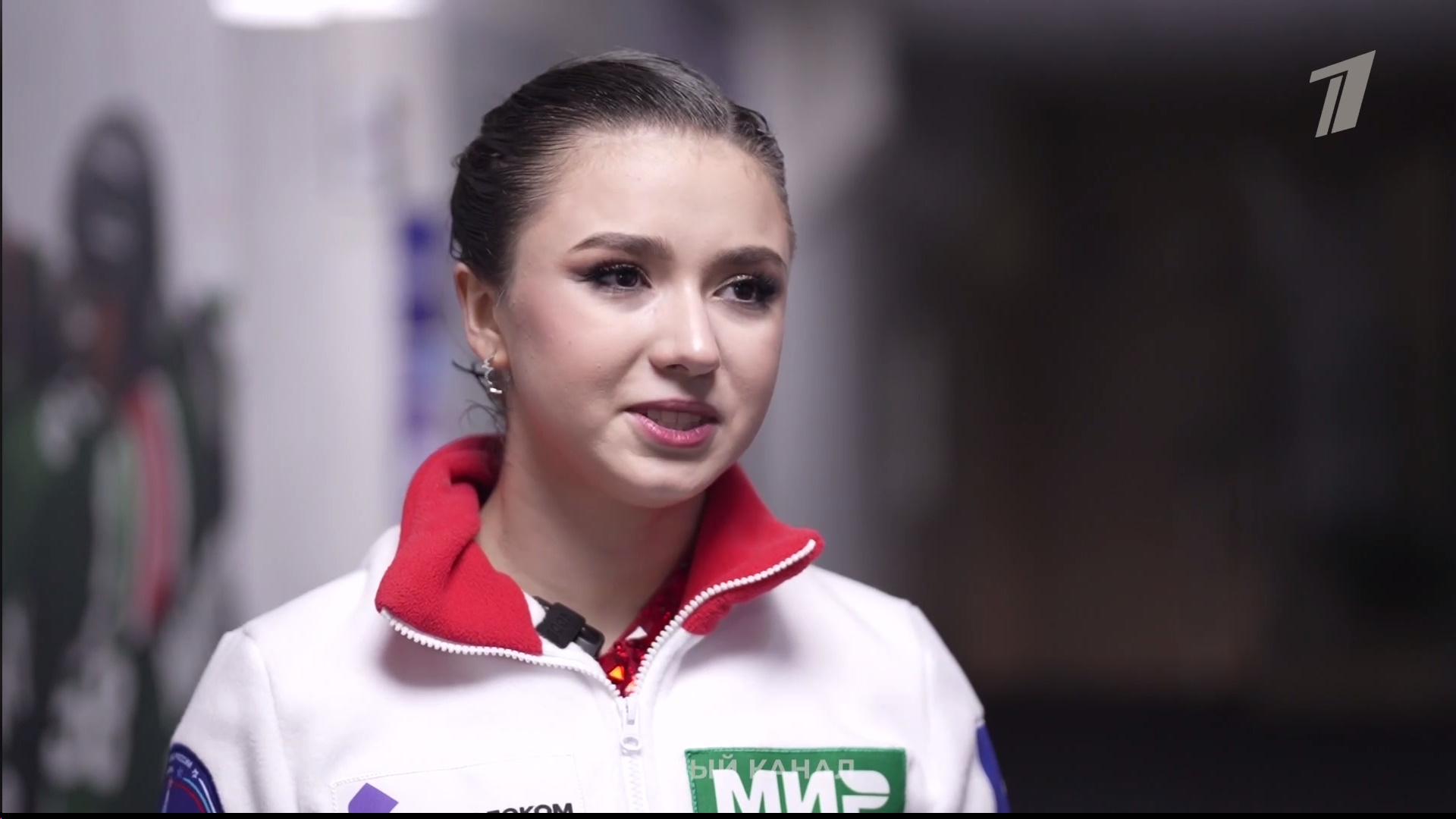 Камила Валиева во время интервью 