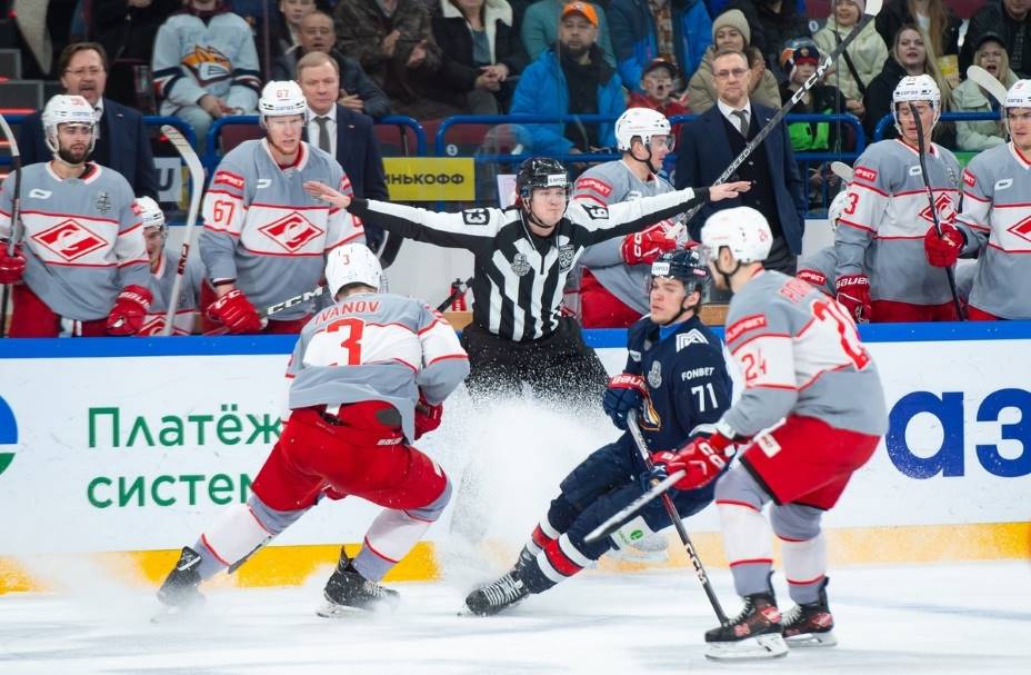«Металлург» дома снова обыграл «Спартак». Фото: ХК «Металлург»