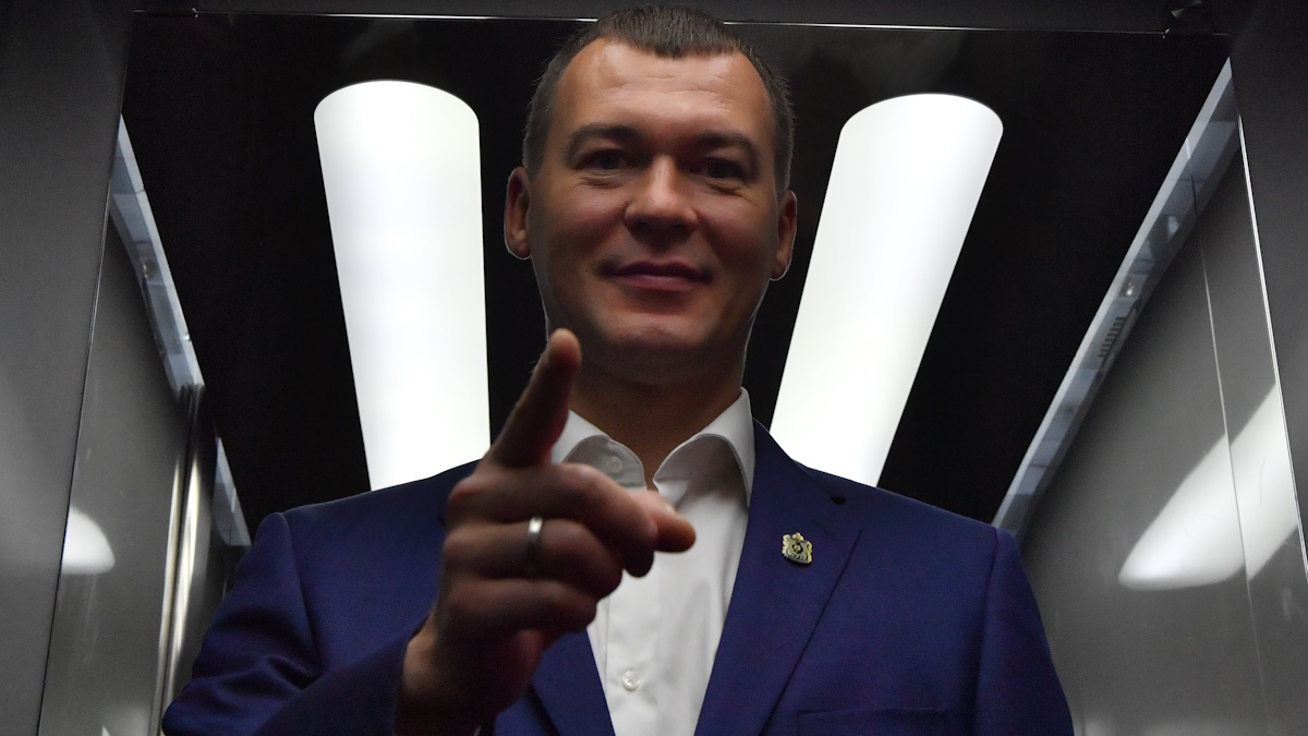Министр спорта Михаил Дегтярев активно продвигает не только ужесточение лимита на легионеров в российском футболе, но и потолок зарплат. Фото: Иван Макеев, КП