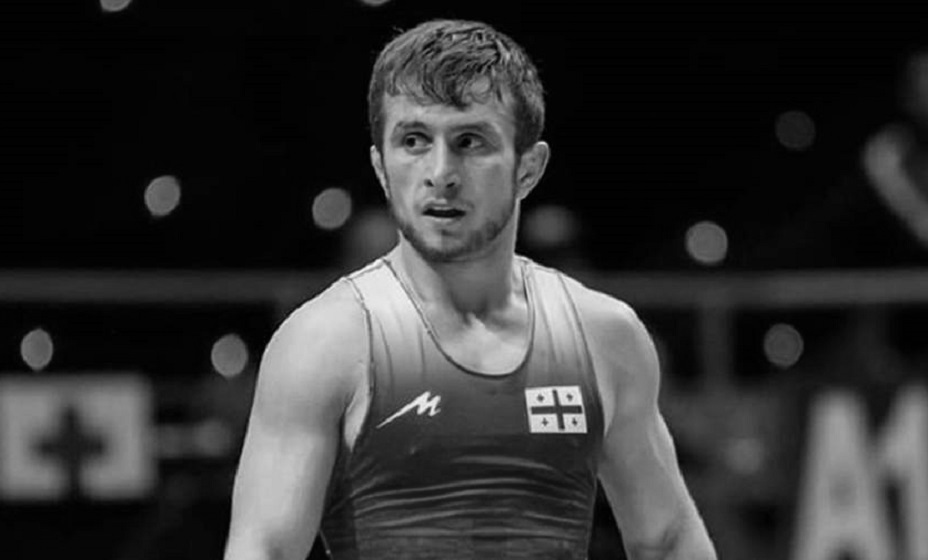 В Грузии скончался чемпион мира по греко-римской борьбе Цурцумия. Фото: соцсети