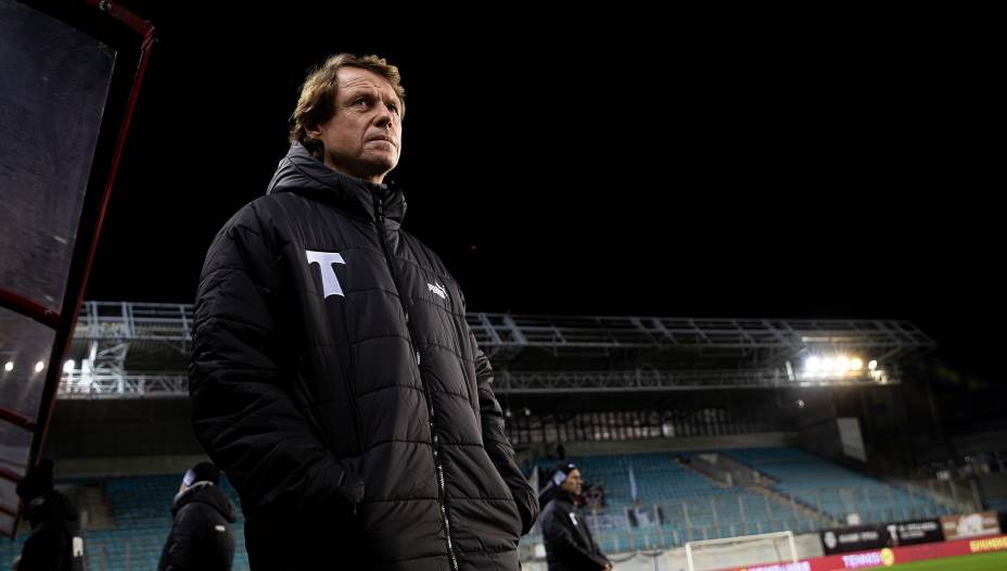 «Торпедо» опять тренирует экс-наставник «Спартака» Олег Кононов. Фото: Соцсети ФК «Торпедо»