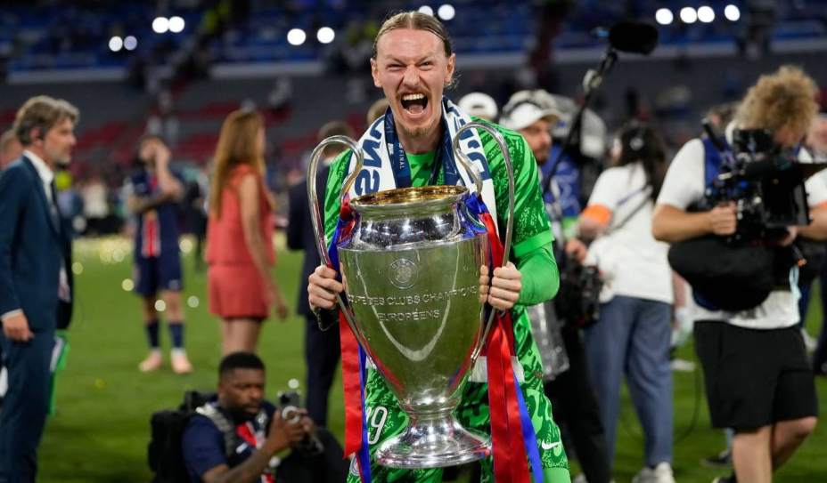 Матвей Сафонов не нужен 