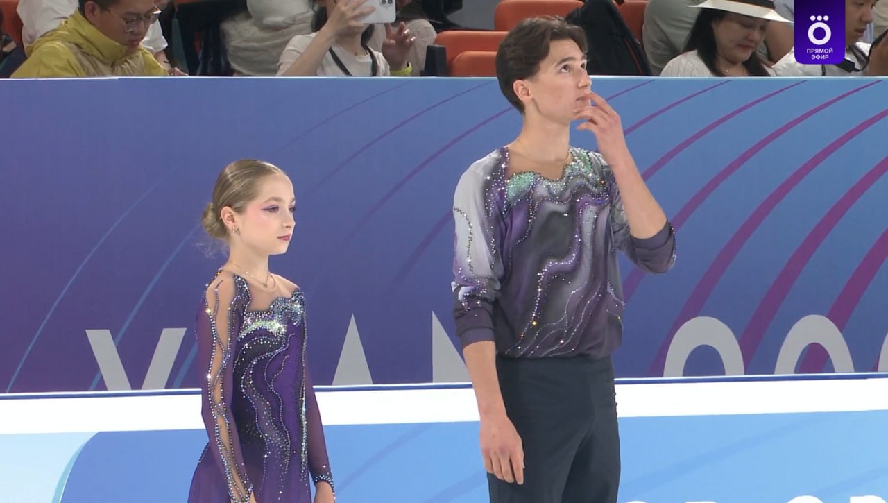 Фигуристы Полина Шешелева и Егор Карнаухов одержали победу на Гран-При в Китае. Фото: стоп-кадр прямого эфира