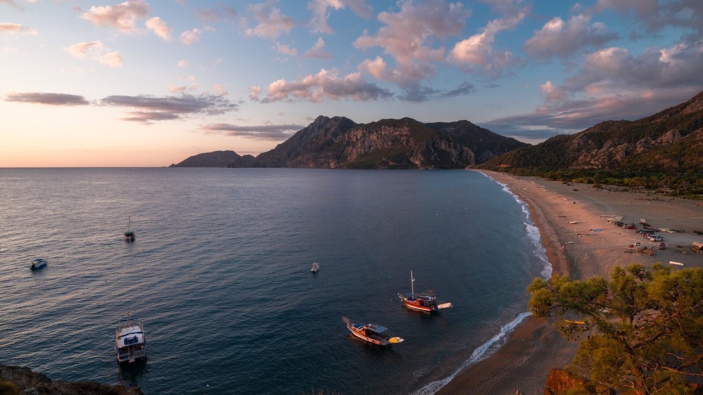 Осень на Средиземном море в районе Кемера.