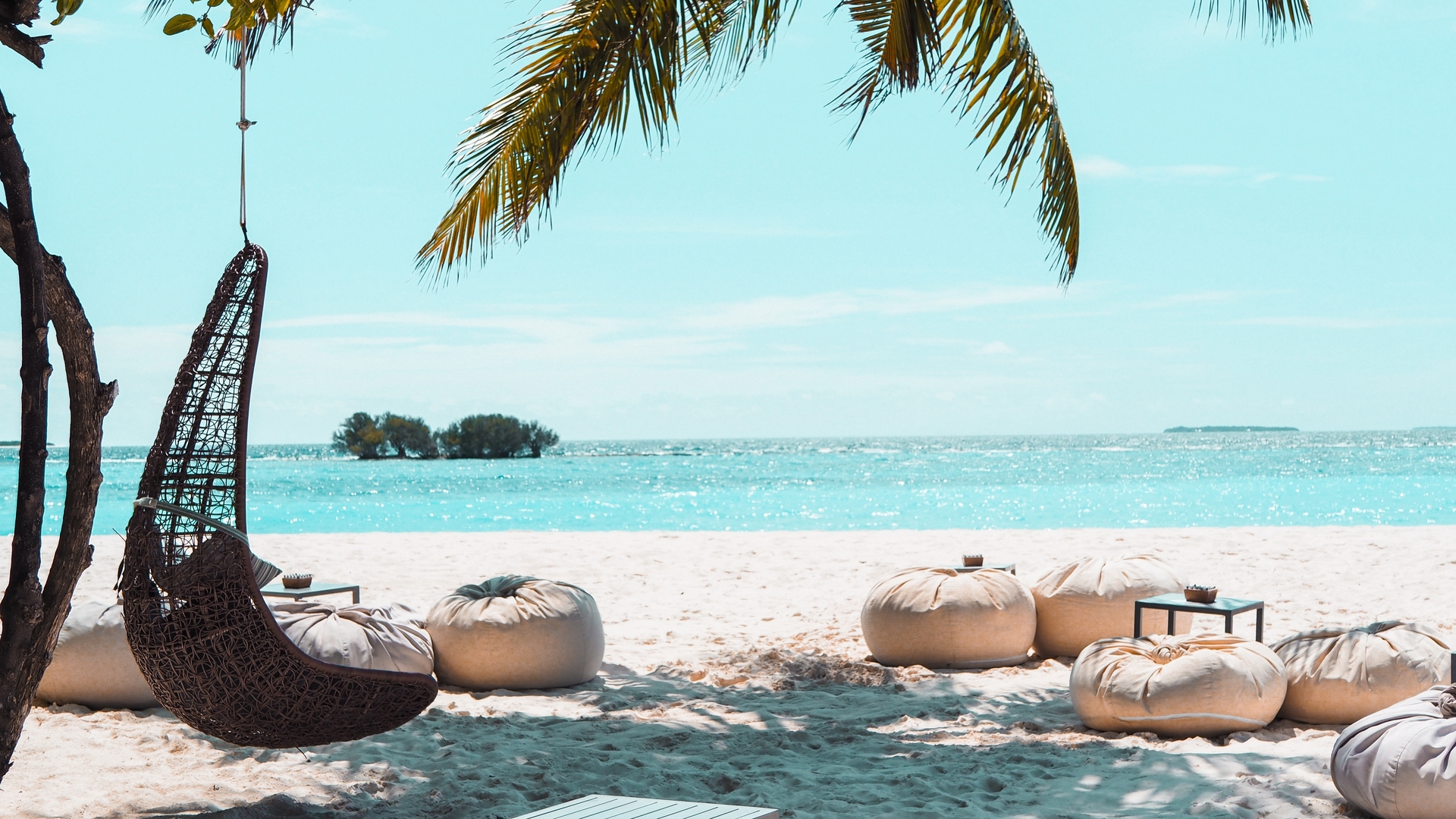 Зона отдыха Palm Chill, Атолл Ноону на Мальдивах.