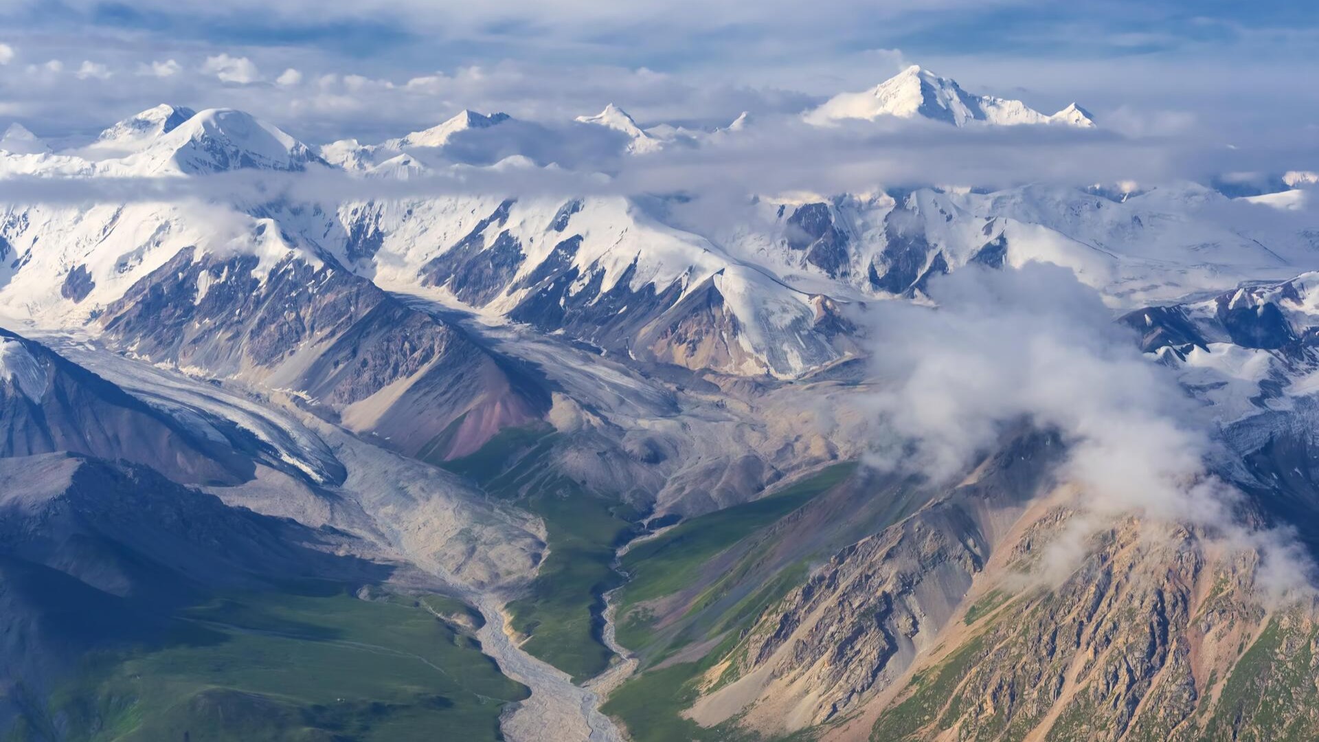 Центральный Тянь-Шаньский хребет, граница Кыргызстана и Китая, Кыргызстан.